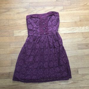 maroon strapless dress